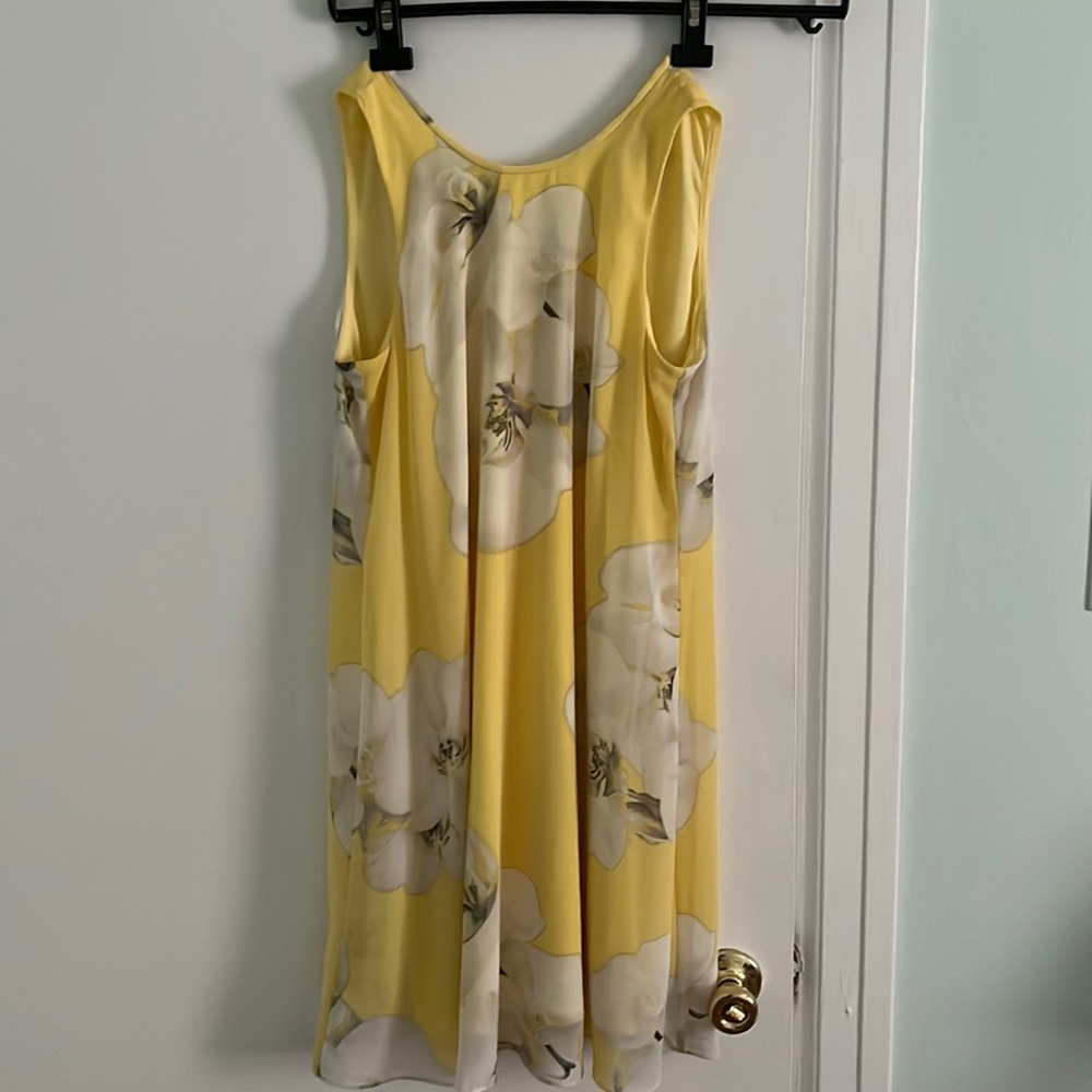 SUPER CUTE BRIGHT YELLOW DRESS